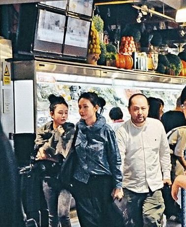 娱乐圈豪门千金:王中磊女儿清纯 杨受成侄女曾