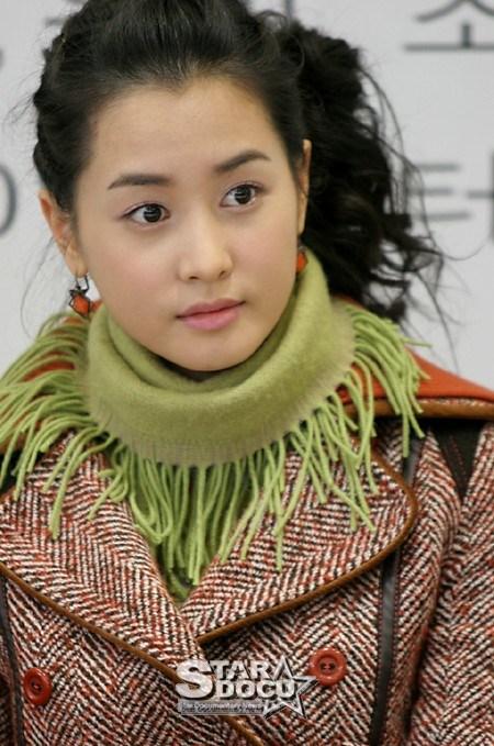 在韩国明星被装得像天仙 到中国就露出真面目