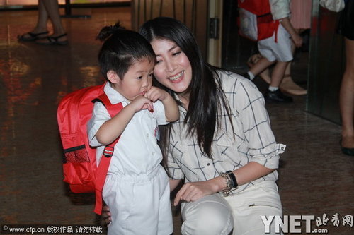 陈慧琳手长带状疱疹 伤口含脓正在康复(图)