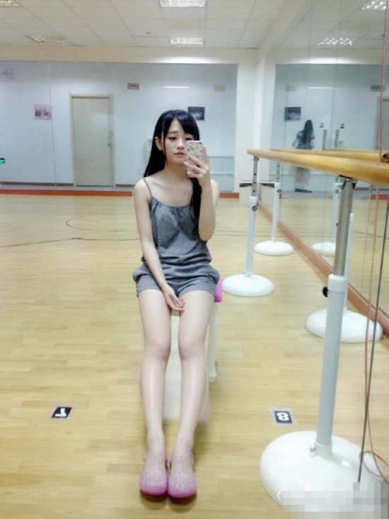 日媒评出“中国4000年一遇美少女” SNH48鞠婧祎当选