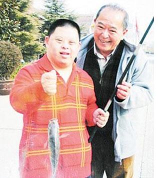 杨幂女儿心脏偏小 盘点明星诞下的缺陷宝宝