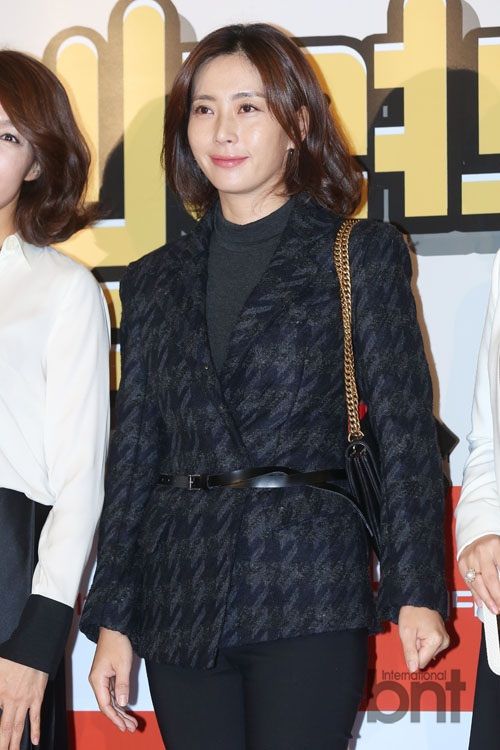 孙丹菲朴炯植等出席《把爸爸借给你》VIP试映