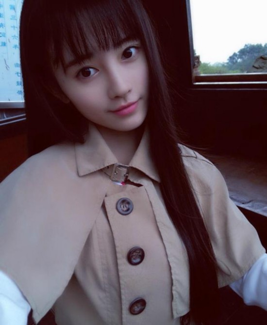 中國第一美女鞠婧禕系高中生 獲封萌神