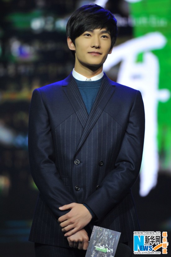 《左耳》首曝鲜肉男主 苏有朋大赞赵薇致青