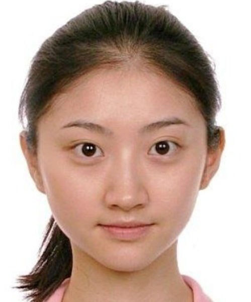 明星证件照曝真容:宋茜吴昕痘印祛斑明显 孙艺