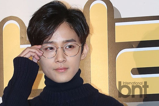 孙丹菲朴炯植等出席《把爸爸借给你》VIP试映