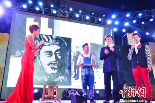 唐国强谈 蓝翔 :老板说我不做广告蓝翔就不行了