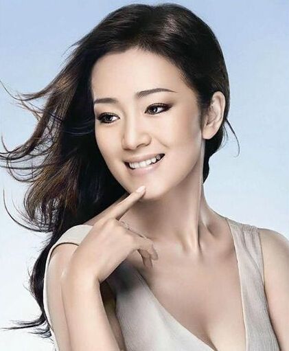 巩俐或和男友回家过节 坦言:女人需要爱情/图