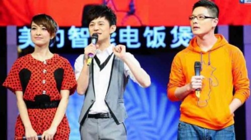 快乐家族恋情大起底:何炅地下情老婆很牛 吴昕