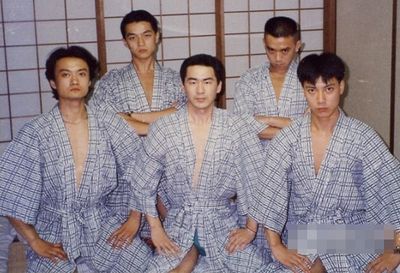 陈建斌晒金马奖杯李亚鹏点赞 前女友是校花12