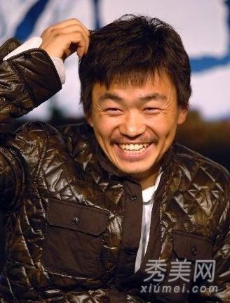 赵本山王宝强宋祖英 从贫苦农村娃熬出名的10大明星
