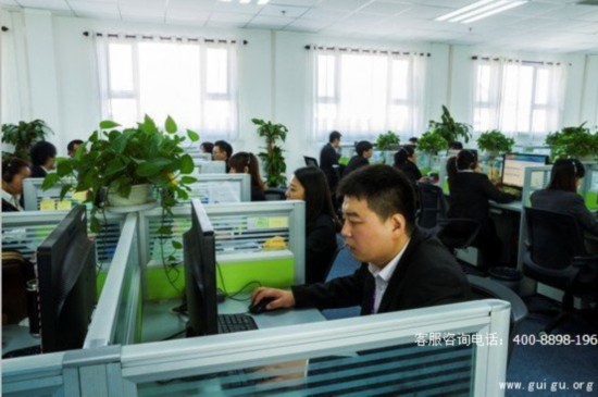 上海一财赴融通汇信专访 讲述企业稳健之道