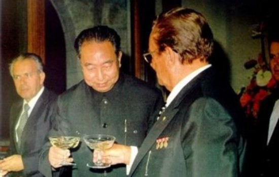 汪东兴支持华国锋对江青拍桌:华主席 你早该这