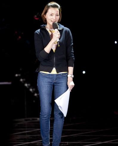 刘芳菲欧阳夏丹央视内部台花大眼睛高鼻梁 都