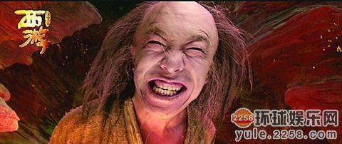 美版《西游记》剧照唐僧观音舌吻