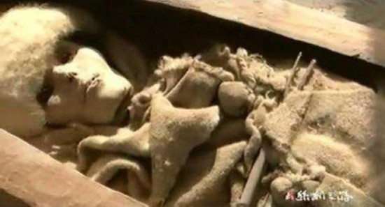 车祸漂亮女尸_从玉树前往西宁一所孤儿学校探访途中遭遇车祸