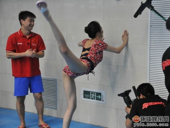 乐圈身怀绝技的女星 钟丽缇堪比<em>职业赛车手</em>--人