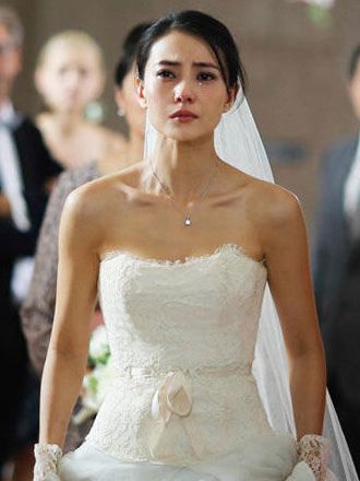 高圆圆赵又廷大婚 盘点女神最美婚纱造型【16】