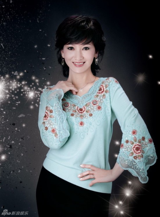 赵雅芝60岁生日 赵雅芝私照盘点:一颦一笑令人