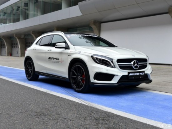 -AMG GLAAMG 2015 GLA 45 AMG 4MATIC