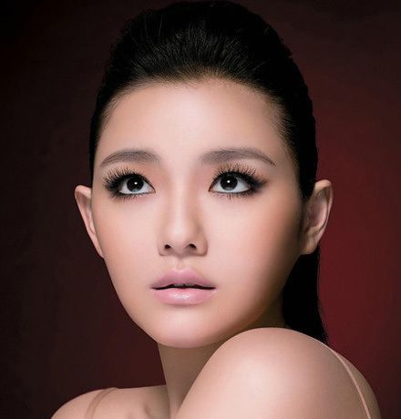 范冰冰手臂粗大s眼睛小 女星有缺陷只是很会遮
