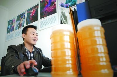 大学生村官开展山村淘宝 山货宝贝热销