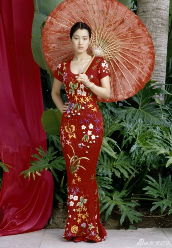 巩俐青涩旧照曝光 曾在出版系统干临时工(图)