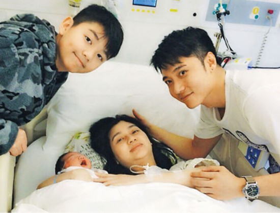 图揭儿女双全明星:葫芦爹汤镇业有两对双生儿