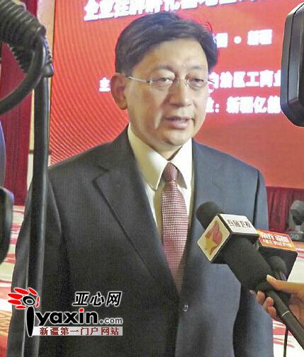 访上海股权托管交易中心党委书记、总经理张云