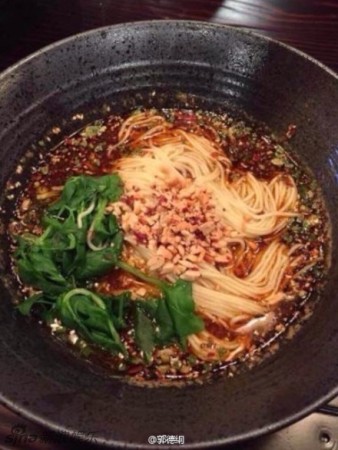 孟非南京开面馆卖重庆小面 一碗面条28元