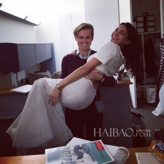 ʱ�С�Ůħͷ����������������̽Rey-Hanna Vakili��instagram˽���鱦