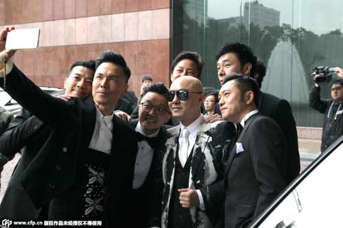  苏永康大婚 :张卫健等伴郎团到场 陈奕迅亮相--