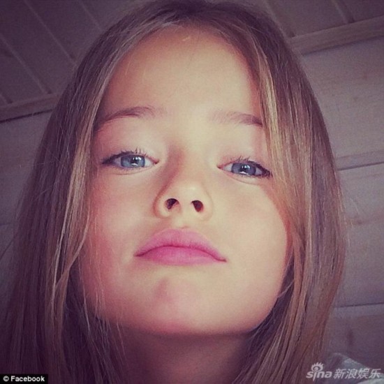 9岁世界最美少女秀大长腿 母是模特父为球星