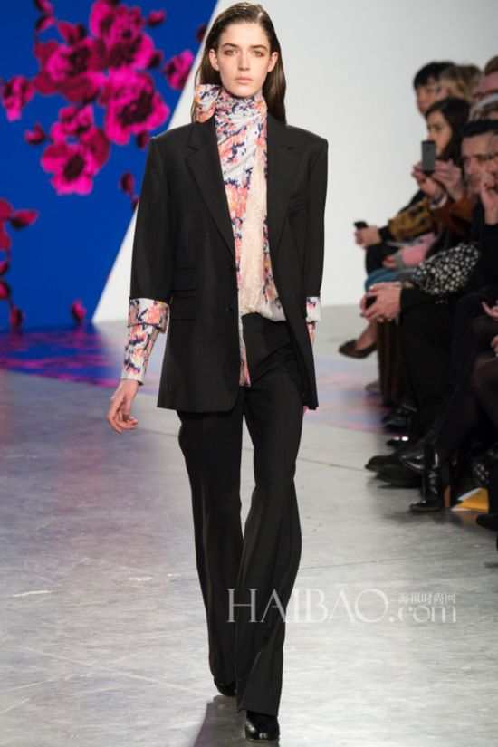 ����� (Thakoon) 2014�ﶬŮװ��