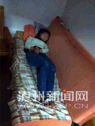 泸州一年轻妹子苦肉计 自编自导自演被抢劫