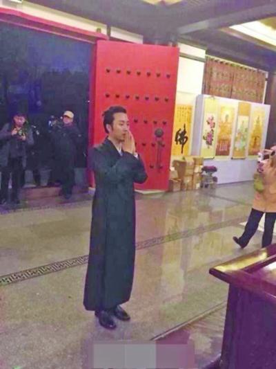 李玉刚在台湾出家? 经纪人:现在找不到他