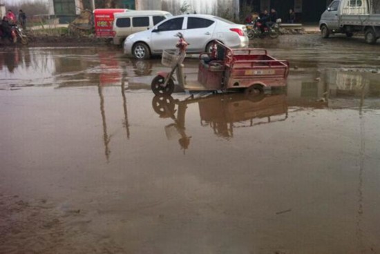 河南77岁老人在省道被淹死（图）
