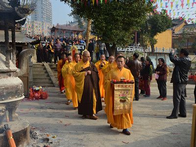 芜湖县蟠龙寺举行大雄宝殿万佛开光暨水陆法会