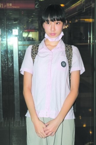 陈冠希旧爱谢芷蕙自拍秀身材 P图过度成外星人