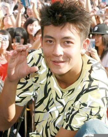 周星驰成龙刘嘉玲文章 盘点偷腥成瘾的明星(组