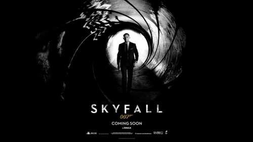 新007电影定名性感女神贝鲁奇出演邦女郎   《007天降杀机》横版海报