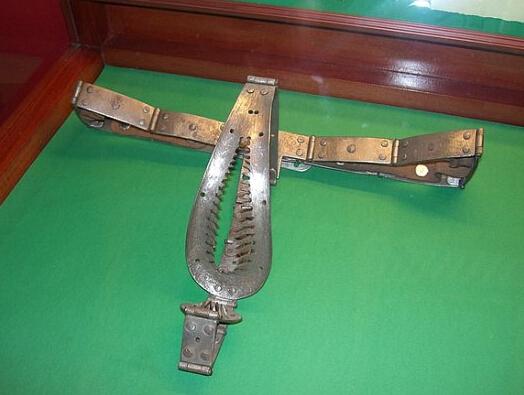 穿贞操带骑木马 揭秘古代女人被残酷虐待细节