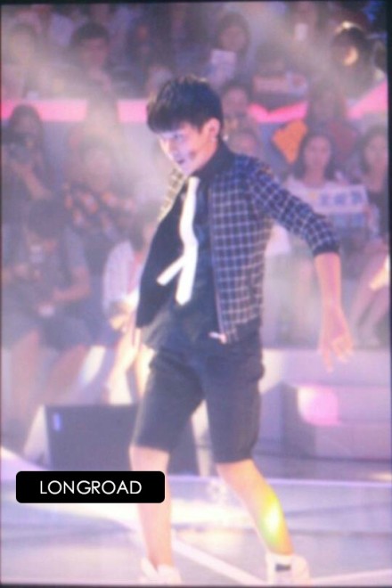 00后也传绯闻!TFBoys王俊凯女友曝光