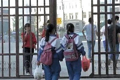 云南省临沧市云县女中学生被性侵案4官员停职