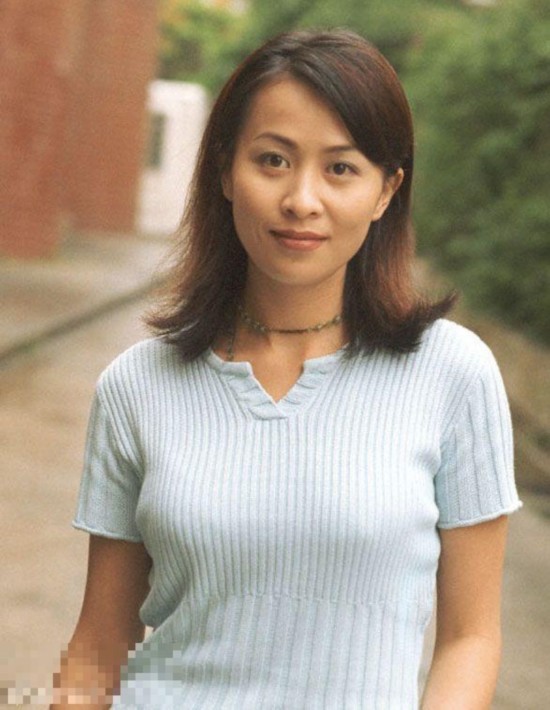 刘嘉玲迎49岁生日 青涩照纯美迷人【23】
