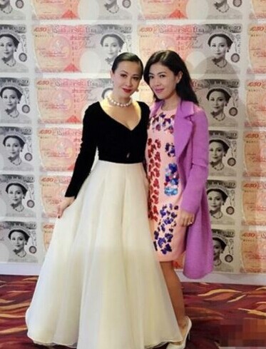 刘嘉玲生日扮女皇 王菲生日谢霆锋赵薇邓超自拍--陕西频道--人民网