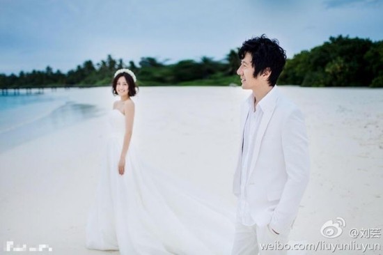 刘云的婚纱_半老性感徐娘刘云