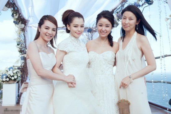 穿上婚纱的你_婚纱图片唯美(3)