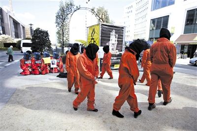 美官方报告:中情局<em>拷问</em>嫌犯用性侵等酷刑(图)-