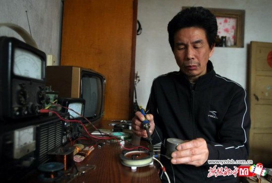 手摇就能煮饭 石家庄发明狂人的创业梦(高清